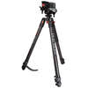 BOG DeathGrip Carbon Fiber Tripod tilbyr en ultra stabil plattform med lette karbonfiberben, perfekt for presisjonsskyting og enkel håndtering av våpen.