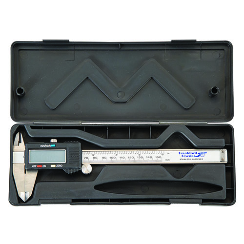 Frankford Arsenal Electronic Caliper gir nøyaktige målinger av patronmål med .001-Inch / 0,01 mm presisjon, perfekt for omforming av ammunisjon og andre måleoppgaver.