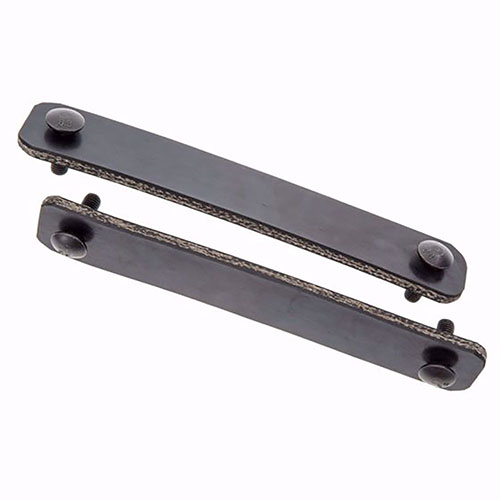 Caldwell Strap Plate Hanger Set lar deg enkelt henge AR500 stålmål fra ulike stativer, med alt nødvendig utstyr inkludert for rask montering.