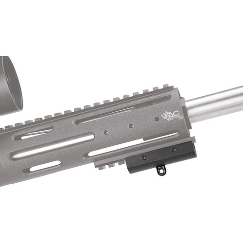 Caldwell Bipod Adapter festes raskt til picatinny rail, og gir mulighet for å feste standard bipod eller slynge med perfekt passform.