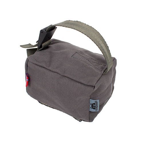 ULFHEDNAR Back Rest "Brick" gir ekstra høyde og komfort med sitt robuste kevlar-belegg og brede løkke, perfekt for presis skyting og stødig støtte.