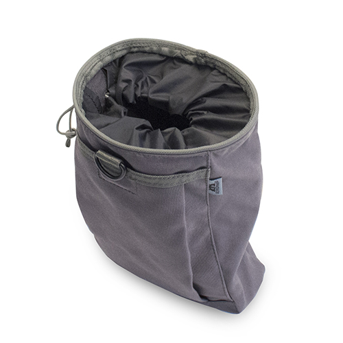 ULFHEDNAR Empty Shell Bag (Drop Pouch) er perfekt for å samle tomhylser og annet utstyr. Molle-systemet gjør den enkel å feste på nesten alt. Størrelse: 25x20cm.