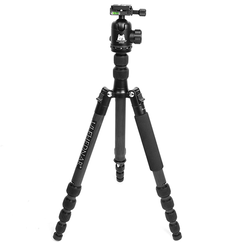 ULFHEDNAR tripod med 12 kg lastekapasitet, karbonben for lav vekt, justerbar høyde opp til 160 cm og 360° ballhead for optimal stabilitet.