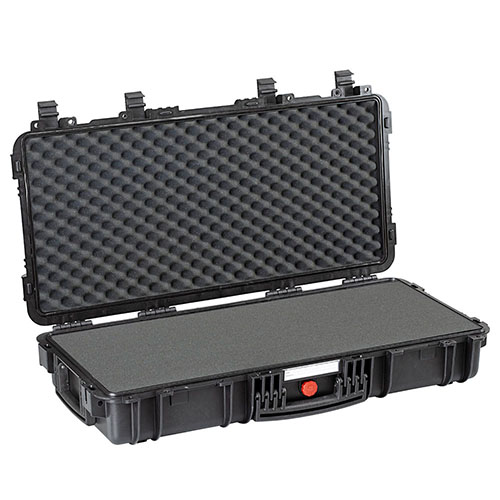 Explorer Cases Red 7814 B gir maksimal beskyttelse med vanntett design, korrosjonsfrie hengsler og justerbare innsatser for optimal oppbevaring av våpen.