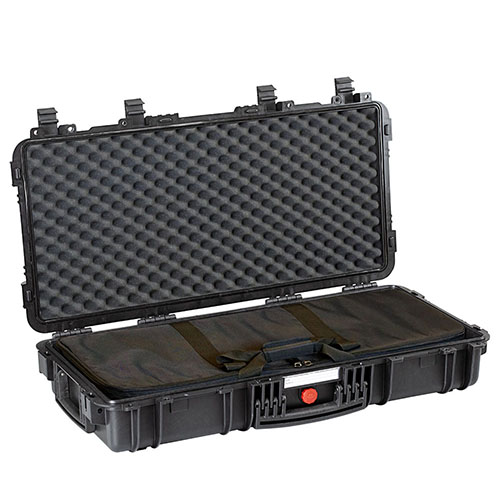 Explorer Cases Red 7814 BGS gir uovertruffen beskyttelse for våpenet ditt med vanntett design, korrosjonsfrie hengsler og mulighet for enkel transport.