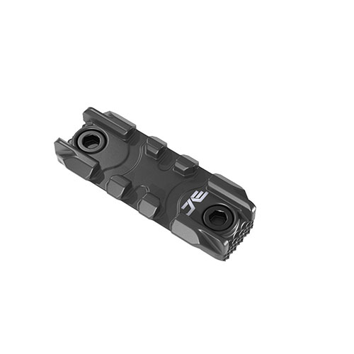 M-LOK Picatinny Rails i størrelser 2", 4" eller 8" fester seg til M-LOK FLUSH RAIL, ARCA RAILS og SIDE RAIL ADAPTERS for enkel tilkobling av Bipods og 1913 PICATINNY RAIL tilbehør.