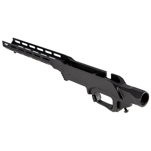 MDT LSS-XL Gen 2 Chassis System har lengre forend, AR karabin-stil kolber, AICS-type avtakbare magasiner og passer venstrehendte Ruger American.