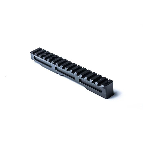 MDT ESS Scope Base gir enkel montering av optikk, laget av 6061-T6 aluminium med hard-anodisert finish, 20 MOA helling for ekstra høydejustering.