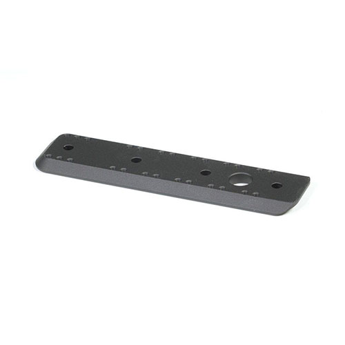 MDT Arca Swiss Rails er laget av anodisert aluminium, har flat profil for justering av Arca-tilbehør og passer til Magpul MOE-systemer på rifler.