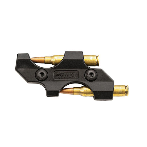 Med MDT M-LOK Spare Round Holder kan du enkelt lagre 2 ekstra patroner på siden av riflen, noe som gir rask tilgang og økt beredskap under skyting.