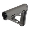 Magpul MOE kollapsbar stokk gir holdbarhet, komfort og rask justering, med et lett design som sikrer solid støtte og forbedret skyteopplevelse.
