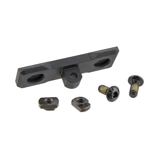 Magpul M-LOK Bipod Mount gir en lavprofil, robust og elegant løsning for bipoder med Harris-feste, laget av mil-spec anodisert aluminium for styrke og stabilitet.