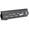 Midwest Industries HK 416 Free-Float M-LOK håndguard gir holdbarhet i 6061 aluminium, 7 M-LOK festepunkter og enkel installasjon med fabrikkens løpetut.
