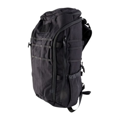 Eberlestock Switchblade Pack tilbyr rask tilgang til våpen med magnetisk åpning, romslig organisering, og mulighet for tilpasning med MOLLE-10 webbing.