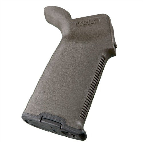 AR-15 MOE+ Grip gir maksimal kontroll med sin gummierte overflate, robust polymerkonstruksjon og lagringsrom for småting, perfekt for våte forhold.