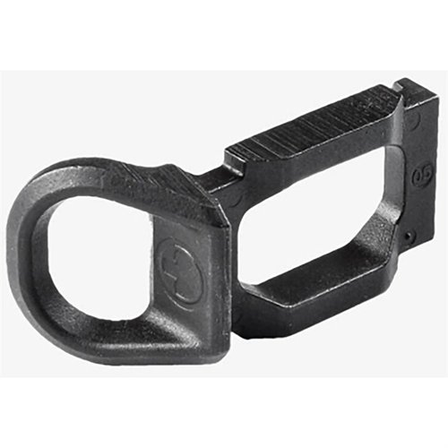 Magpul SGA Sling Mount gir Remington 870 en sikker festepunkt for slingsystemer, laget av slitesterk polymer og stål for maksimal holdbarhet.