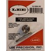 CASE LENGTH GAUGES fra LEE PRECISION gir en presis og enkel måte å trimme til lengde og kvadrere hylsemunnen. Brukes sammen med Cutter og Lock Stud.