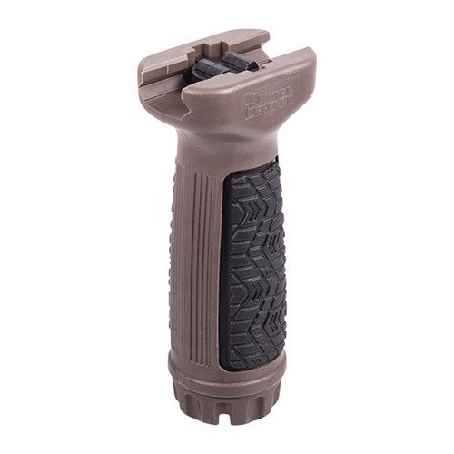 Daniel Defense Picatinny Vertical Foregrip gir deg bedre grep og komfort med sin myke overflate, vanntett lagring og enkel montering på Picatinny rails.