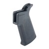 MOE SL Grip fra Magpul gir en mer vertikal grep vinkel, optimalisert for korte LOP-våpen, med aggressiv tekstur for bedre kontroll og ergonomi.