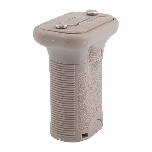 KEYMOD BCMGUNFIGHTER SHORT VERTICAL GRIP gir rask montering uten verktøy, lavprofil for bedre bevegelighet, og aggressiv tekstur for bedre grep og kontroll.