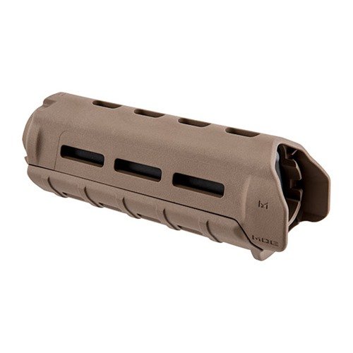 Magpul MOE M-LOK håndbeskyttere for AR-15/M16 gir lettvektsstyrke, M-LOK spor for tilbehør og en perfekt passform for karabinlengde.