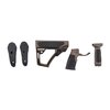Daniel Defense AR-15 møbelsett tilbyr et justerbart kolbe med minimalt spill, ergonomisk pistolgrep og vanntett oppbevaringsrom for optimal kontroll og komfort.