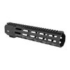 SP SERIES HANDGUARDS fra MIDWEST INDUSTRIES er ekstremt robuste, med en ett-stykke free float design, 7 M-LOK spor og høy kvalitet MIL-STD 1913 toppskinne.