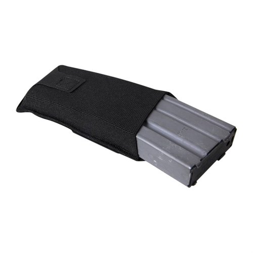 Blue Force Gear Ten-Speed M4 Belt Pouch er lett, komfortabel og justerbar, ideell for rask tilgang til M4-magasin og andre små gjenstander.
