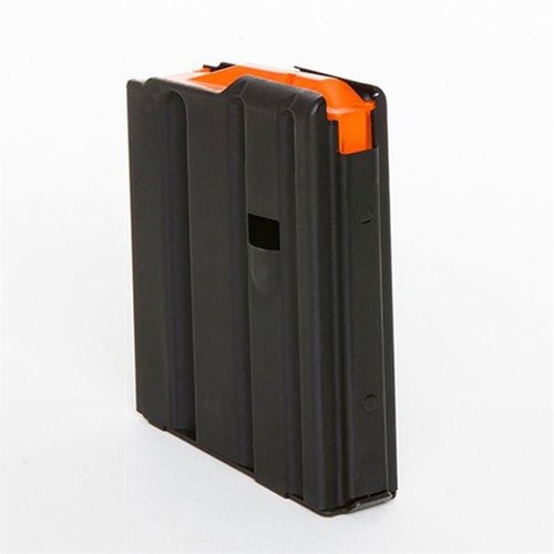 C-PRODUCTS 10-runders svart .223 magasin i rustfritt stål med oransje følger og Isonite-finish gir pålitelig ytelse og langvarig holdbarhet.