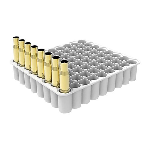 LEE PRECISION LOADING BLOCK for 50 BMG er laget av holdbar HDPE, rommer 72 hylser og 72 reloading dies, med innebygde håndtak for enkel bæring.