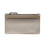 Magpul DAKA Pouch holder har et vindu for enkel organisering, YKK AquaGuard® glidelås og er laget av slitesterkt, kjemikalieresistent polymerstoff.