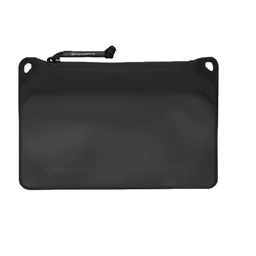 Magpul DAKA Pouch er laget av slitesterkt polymerstoff med anti-skli tekstur, har vanntett YKK® glidelås og et vindu for enkel organisering av tilbehør.