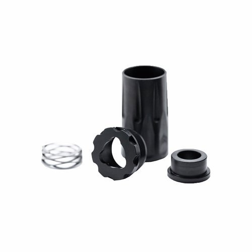 9MM 3-LUG BLAST CAN fra ANGSTADT ARMS dirigerer trykkbølger bort fra skytten, fungerer med alle 9MM 3-lugs og muliggjør rask fjerning ved bruk av lyddemper.