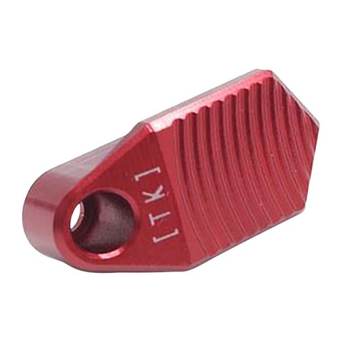 TITAN utvidet magasinutløser for Ruger® PC Carbine™ gir raskere og enklere magasinbytter med dype spor for bedre grep og kontroll.