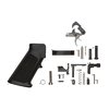 Komplett AR-15 Lower Parts Kit med ACT Trigger, inkludert alle nødvendige deler for montering, tilgjengelig med eller uten grep for optimal tilpasning.