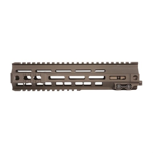 AR-15 MK4 M-LOK rail gir deg styrke, modularitet og lav vekt, med integrerte Picatinny seksjoner og maksimal varmeavledning for optimal ytelse.