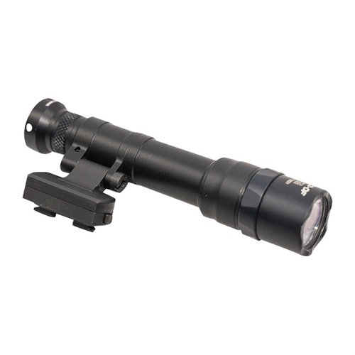 SUREFIRE PRO LIGHT QD MOUNT M-LOK gir enkel og rask montering av Surefire Pro våpenlys, med en revolusjonerende QD M-LOK™ festesystem for problemfri bruk.