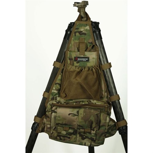 Armageddon Gear Tripod Caddy gjør det enkelt å bære alt ditt skyteutstyr, med plass til Kestrel, data boards, penner, og en foldbar arbeidsflate for matchdata.