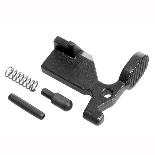 CMMG AR-15 Bolt Catch er en pålitelig erstatning som sikrer presis funksjon og holdbarhet for ditt AR-15-system, perfekt for enhver skytter.