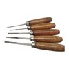 GUNSTOCK V & U CARVING SET fra U.J. RAMELSON er et 5-delt sett for presis checkering og restaurering av våpenstokker, med ulike størrelser for optimal bruk.