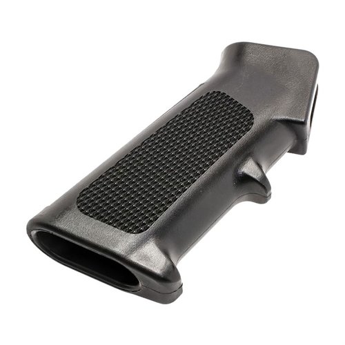 CMMG AR-15 A2 Pistol Grip gir en komfortabel og sikker grep, perfekt for presisjonsskyting og langvarig bruk. Stilren design i svart.