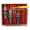 PACESETTER 3-DIE SET for 6.8 REMINGTON gir deg alt du trenger: Full Length Sizing Die, Bullet Seating Die, Factory Crimp Die og mer, kompatibel med 7/8"-14 presses.