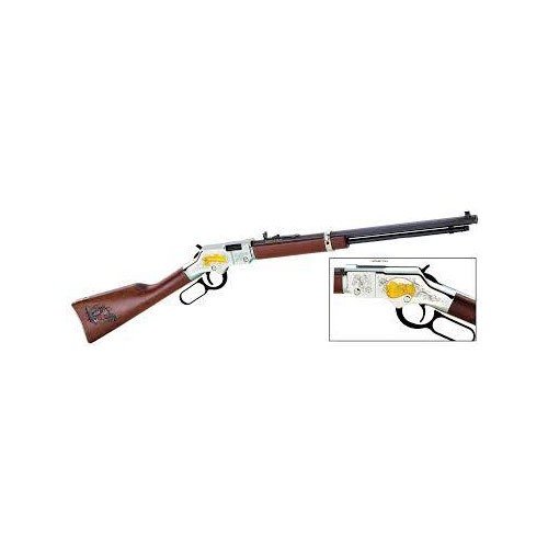 Henry Goldenboy American Farmer Ed. 20" 22 LR har unike graveringer i 24 kt gull, etterskrevne hyllester og en blued barrel for både stil og ytelse.
