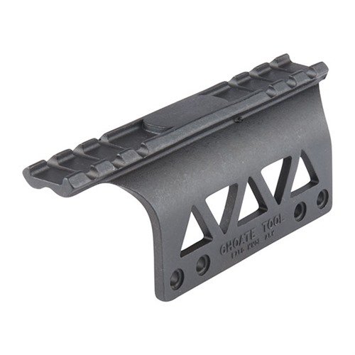 Choate SKS scope mount i 4140 stål lar deg rengjøre SKS uten å fjerne festet, og har høyde for å bruke åpne sikter. Krever gunsmithing for installasjon.