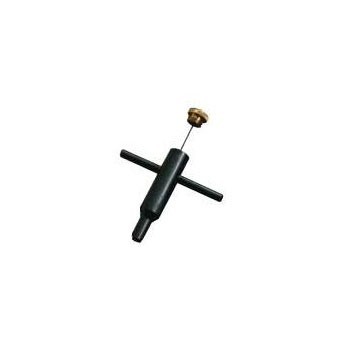 Traditions Revolver Nipple Wrench gir deg en enkel og effektiv måte å skru av og på nipple på revolvere, noe som sikrer rask vedlikehold og optimal ytelse.