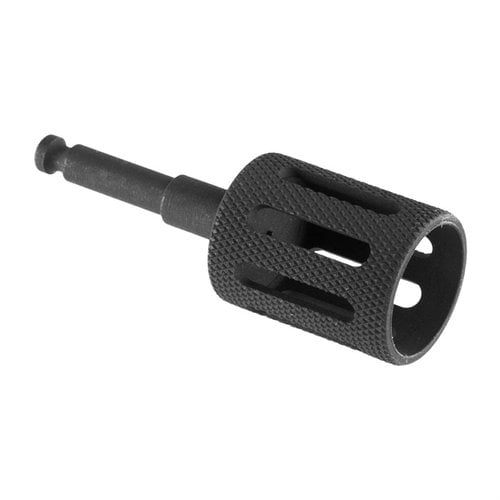 GG&G Slotted Tactical Charging Handle gir deg et ekstra stort grep for rask lading og jam-clearance, med god knurling for sikker håndtering, selv med hansker.