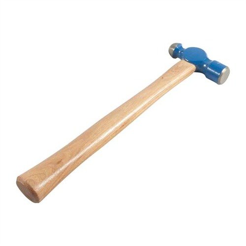 Grace USA Gunsmith's Ballpeen Hammer har solid messingkonstruksjon, herdet stålballpeen, ergonomisk hickoryhåndtak og presis balanse for nøyaktig arbeid.