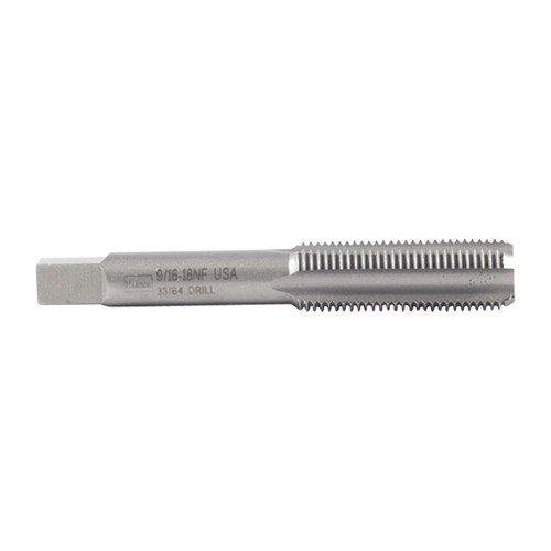 Triumph Twist Drill Co. Fractional Carbon Taps gir presise gjenger i karbonstål, lett å bruke og fjerne ødelagte fragmenter, perfekt for våpensmeder.