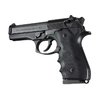 HOGUE SEMI-AUTO PISTOL GRIPS gir bedre kontroll og komfort med håndfyllende design, fingergroper for bedre rekylkontroll, og slitesterk gummifinish.