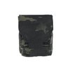 JSTA Pouch er en plassbesparende løsning med to kompakte rom for magasiner og GP-pose, kompatibel med MOLLE og Spiritus Systems insert.